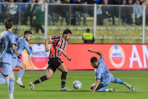 S&atilde;o Paulo segura press&atilde;o na altitude e empata com Bol&iacute;var na Sul-Americana