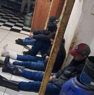 Pol&iacute;cia prende 4&ordm; envolvido com coca&iacute;na encontrada em a&ccedil;ougue da fronteira