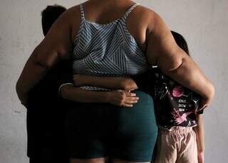 Antes de sequestrar bebê, suspeita teria abordado outra mãe em frente a UPA Antes de sequestrar bebê, suspeita teria abordado outra mãe em frente a UPA