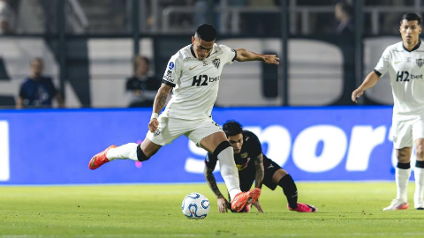 Cuello marca contra ex-clube e Atl&eacute;tico vence Bragantino pela Sul-Americana