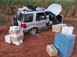 Perseguição a contrabandistas termina com carro capotado e viatura atingida Perseguição a contrabandistas termina com carro capotado e viatura atingida