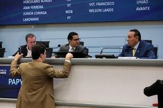 Mês de eleição, outubro também terá nova votação para comando da Câmara Mês de eleição, outubro também terá nova votação para comando da Câmara
