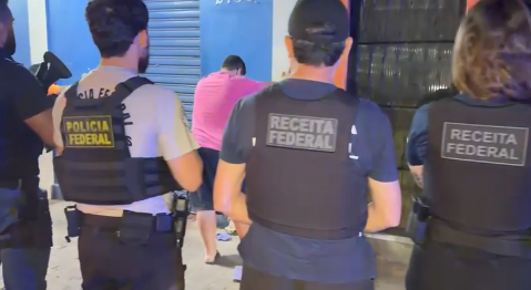 PF prende 4 bolivianos com "droga do amor" que seria levada para Santa Cruz 