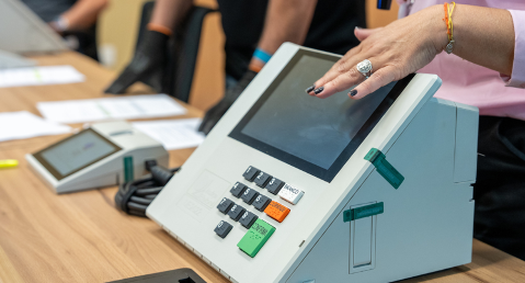O patrim&ocirc;nio declarado de um candidato influencia seu voto? Participe