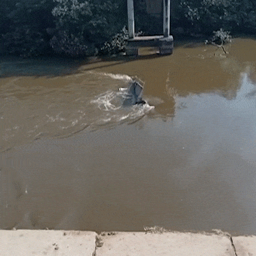 Motorista morre ap&oacute;s caminh&atilde;o cair de ponte sobre o Rio Taquari 