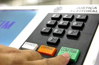 Desinteresse pelo Legislativo fortalece m&aacute;quinas eleitorais e grupos organizados