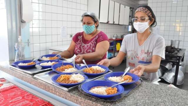 Aberta sele&ccedil;&atilde;o para merendeiros tempor&aacute;rios na Rede Municipal de Ensino