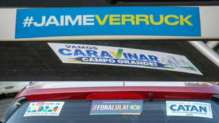 Carro n&atilde;o &eacute; santinho: Justi&ccedil;a Eleitoral e seguros colocam limites nos adesivos