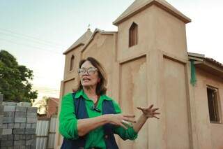 Igreja de Tia Eva renasce com arruda, mangueira e hist&oacute;rias no quintal