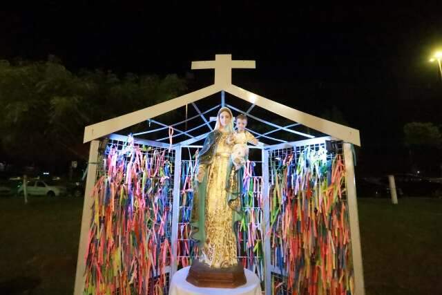 Antiga Cidade do Natal vira ponto de encontro para devotos da Abadia