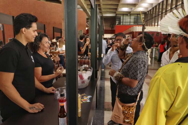 Festival gastronômico tem feira com sabores para provar e levar para casa