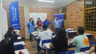 Curso de “marido de aluguel” tem professora mulher e longa fila de espera Curso de “marido de aluguel” tem professora mulher e longa fila de espera
