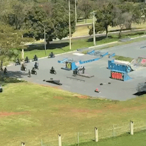 Treinamento da PM "despeja" skatistas do Parque das Na&ccedil;&otilde;es