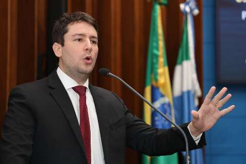 Catan promete 30 mil moradias, hospital veterin&aacute;rio e 4 programas de obras