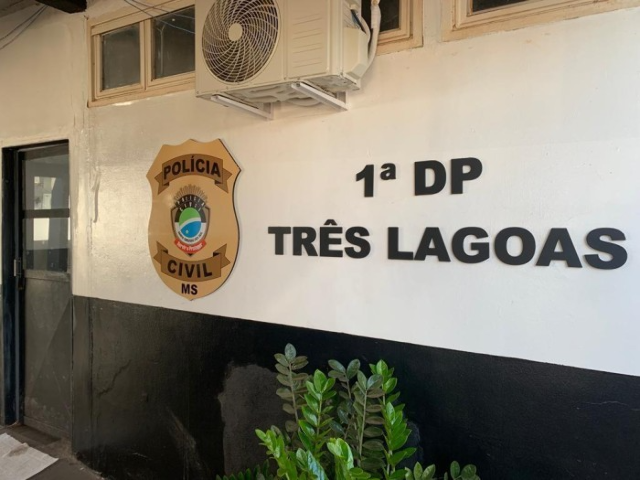 Suspeito avan&ccedil;a com faca e &eacute; morto a tiros durante abordagem da pol&iacute;cia