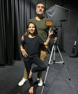 Aos 12 anos, Gabi &eacute; atriz, ensina Libras nas redes e sonha em fazer Harry Potter