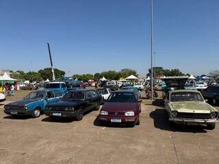 Gastam uma fortuna, mas garantem que paixão por carro antigo compensa Gastam uma fortuna, mas garantem que paixão por carro antigo compensa