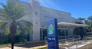 Plant&atilde;o jur&iacute;dico at&eacute; no feriado vai avaliar ataques e propaganda irregular