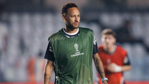 Vasco e Santos fazem duelo direto contra queda em domingo de Brasileir&atilde;o