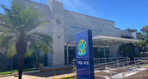 Plant&atilde;o jur&iacute;dico at&eacute; no feriado vai avaliar ataques e propaganda irregular