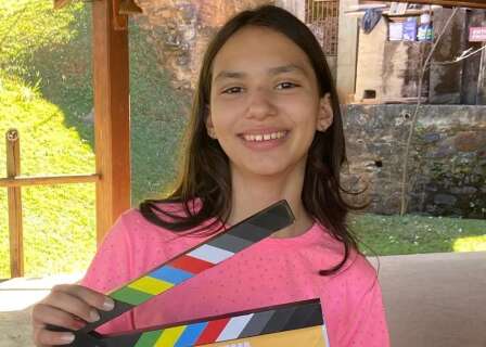 Aos 12 anos, Gabi &eacute; atriz, ensina Libras nas redes e sonha em fazer Harry Potter