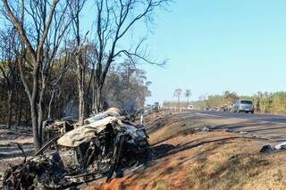 Ultrapassagem proibida provocou acidente com 4 mortes e cinco ve&iacute;culos na BR-163