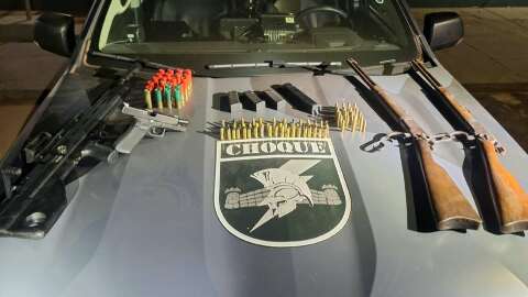 Preso com arsenal de R$ 30 mil diz que armas foram abandonadas por ca&ccedil;adores