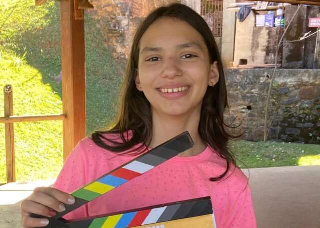 Aos 12 anos, Gabi &eacute; atriz, ensina Libras nas redes e sonha em fazer Harry Potter