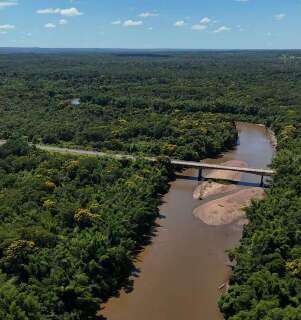 Ponte sobre o Rio Miranda &eacute; interditada por 48h para obras de recupera&ccedil;&atilde;o