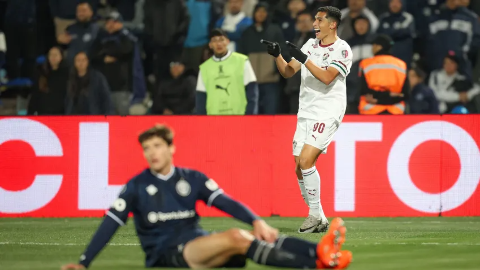 Fluminense vence nos p&ecirc;naltis e avan&ccedil;a &agrave;s quartas da Libertadores