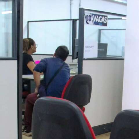 Trabalhadores fogem de sal&aacute;rio m&iacute;nimo e vagas ficam &ldquo;encalhadas&rdquo; por at&eacute; 60 dias