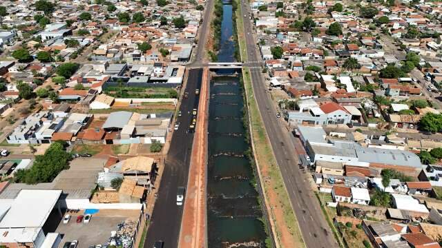 Prefeitura inicia recapeamento em trecho da Avenida Ernesto Geisel