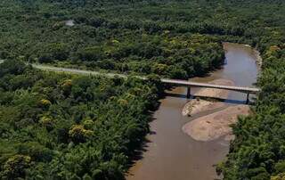 Ponte sobre o Rio Miranda &eacute; interditada por 48h para obras de recupera&ccedil;&atilde;o