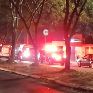 Motociclista morre ao perder o controle e bater contra muro Motociclista morre ao perder o controle e bater contra muro