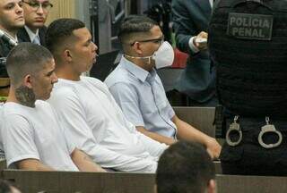 Júri absolve trio acusado de executar jovem a tiros na Vila Nhanhá Júri absolve trio acusado de executar jovem a tiros na Vila Nhanhá