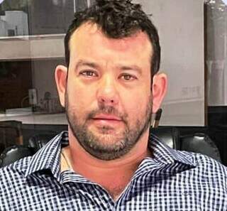Enteado de empresário alvo de operação é preso com pistola e 36 munições Enteado de empresário alvo de operação é preso com pistola e 36 munições