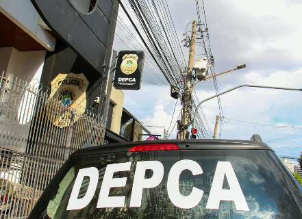 M&atilde;e acusa monitora de dar tapa em crian&ccedil;a autista dentro de escola municipal