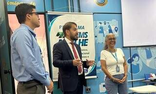Imigrantes reconstroem a vida em MS com qualificação profissional Imigrantes reconstroem a vida em MS com qualificação profissional
