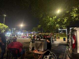 Feira diminuiu ao longo dos anos, mas resiste na praça do Flamboyant