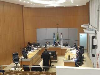 Por unanimidade, TJ nega habeas corpus e mantém ex-deputado Neno Razuk preso Por unanimidade, TJ nega habeas corpus e mantém ex-deputado Neno Razuk preso