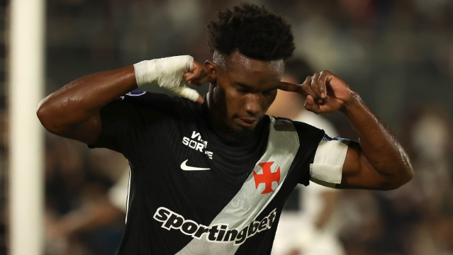Vasco goleia Olimpia de virada e avan&ccedil;a &agrave;s quartas da Sul-Americana