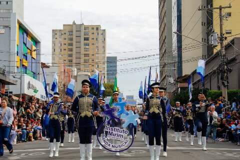Desfile de 127 anos da Capital ter&aacute; 60 entidades e bloqueios come&ccedil;am na v&eacute;spera