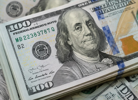 D&oacute;lar sobe a R$ 5,19 e fecha preg&atilde;o com petr&oacute;leo em alta no exterior