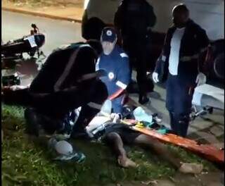 Rapaz de 19 anos morre em acidente entre motocicletas e 3 ficam feridos Rapaz de 19 anos morre em acidente entre motocicletas e 3 ficam feridos