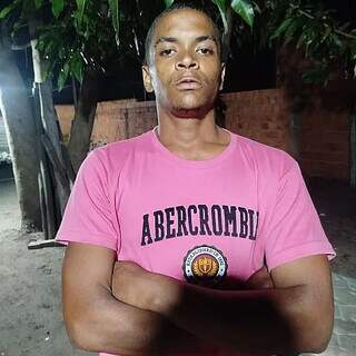 Suspeito de feminicídio já tentou matar homem após briga por aposta em sinuca Suspeito de feminicídio já tentou matar homem após briga por aposta em sinuca