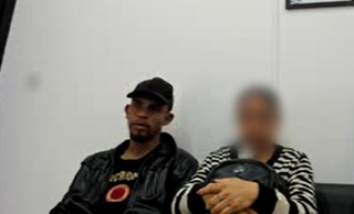 Sem advogado, júri de réu acusado de matar padrasto com 17 facadas é adiado Sem advogado, júri de réu acusado de matar padrasto com 17 facadas é adiado