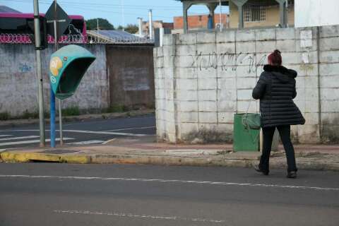 Sexta-feira amanhece fria, mas m&aacute;xima chega a 31 &deg;C e alerta indica ar seco