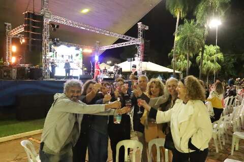 Amizade que nasceu nos anos 2000 tem reencontro em Noite da Seresta