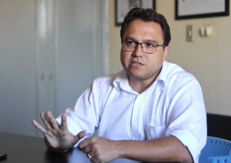 Pedrossian Neto tenta transformar heran&ccedil;a do av&ocirc; em carreira pr&oacute;pria