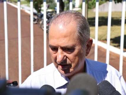 Pol&iacute;cia entrega inqu&eacute;rito acusando m&eacute;dico de feminic&iacute;dio e outros 4 crimes